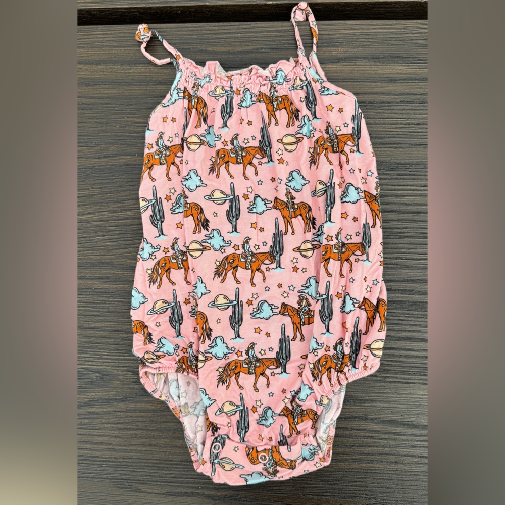Posh Peanut 2T onsie new without tags